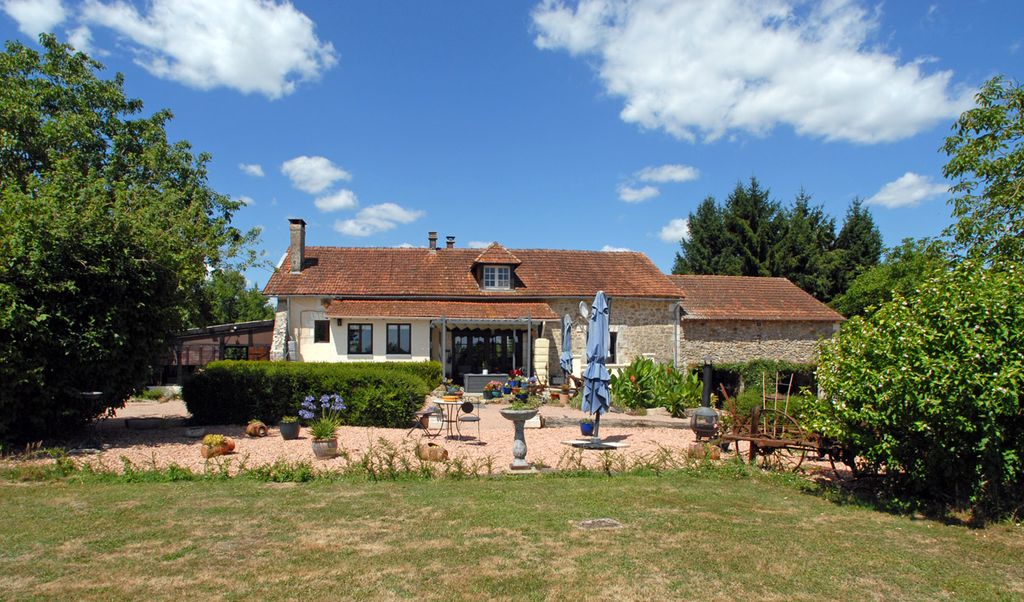 Property photo 2 of 28