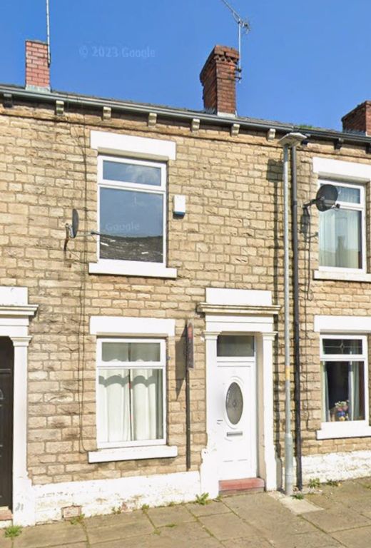 Property photo 1 of 12 2 Bedroom House To Let In Stalybridge