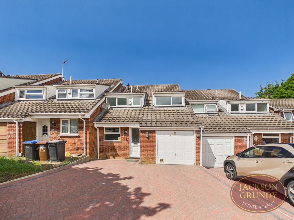 Property photo 1 of 15 Viscount Road