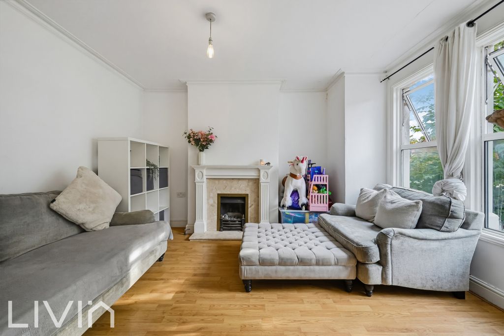 Property photo 2 of 10 2