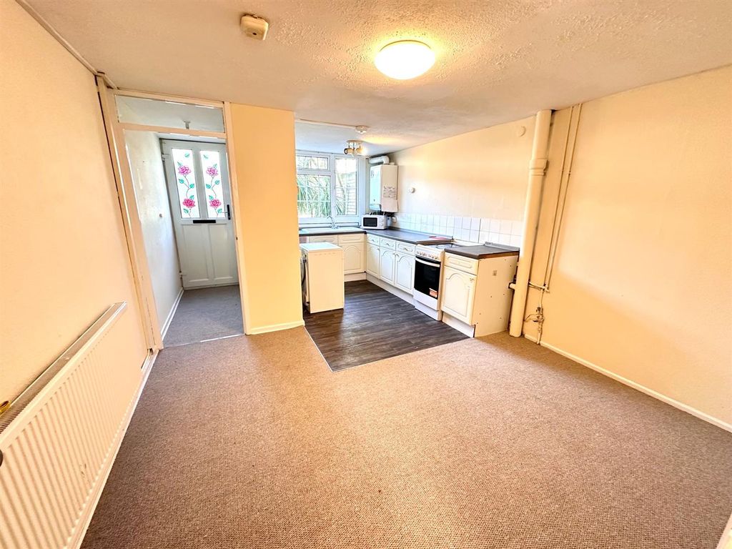 Property photo 2 of 17 Open Plan Kitchen Dining Area