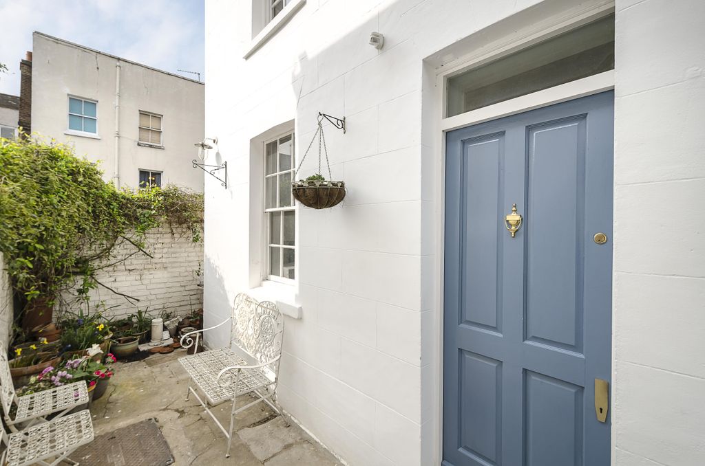 Property photo 3 of 29 Exterior