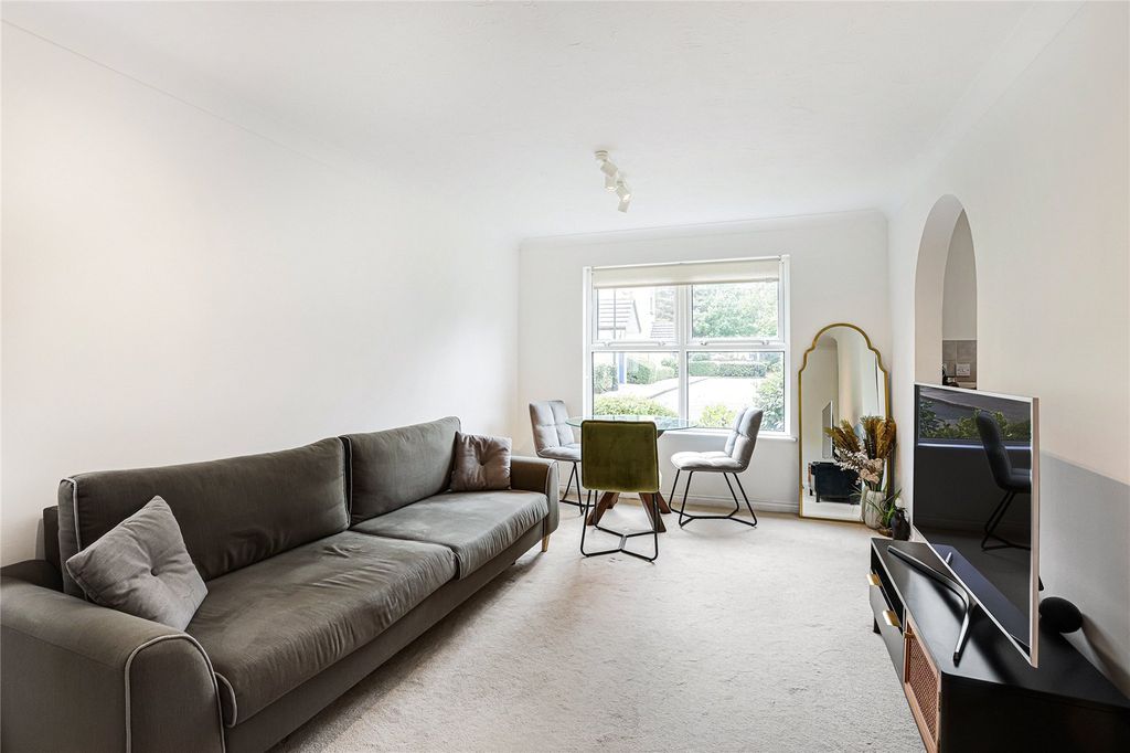 Property photo 2 of 10 Reception