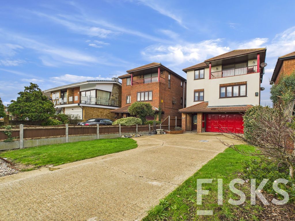 Property photo 1 of 32