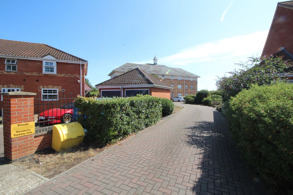 Property photo 2 of 7