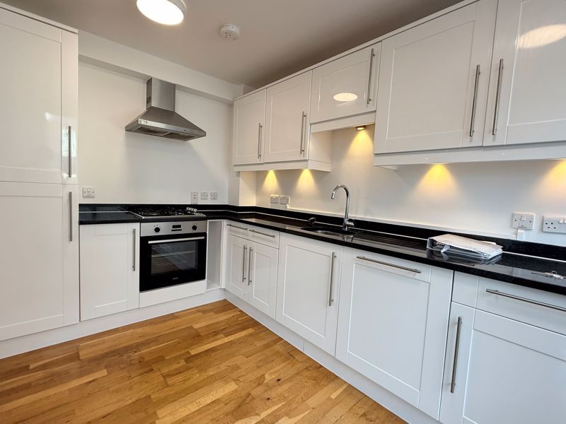 Property photo 2 of 8 Photo 6