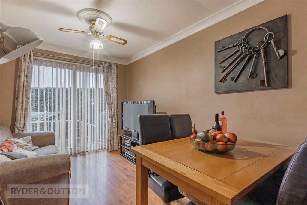 Property photo 3 of 17 Dining Room