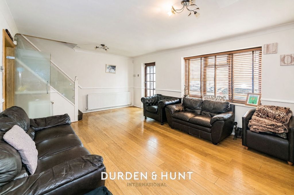 Property photo 3 of 23