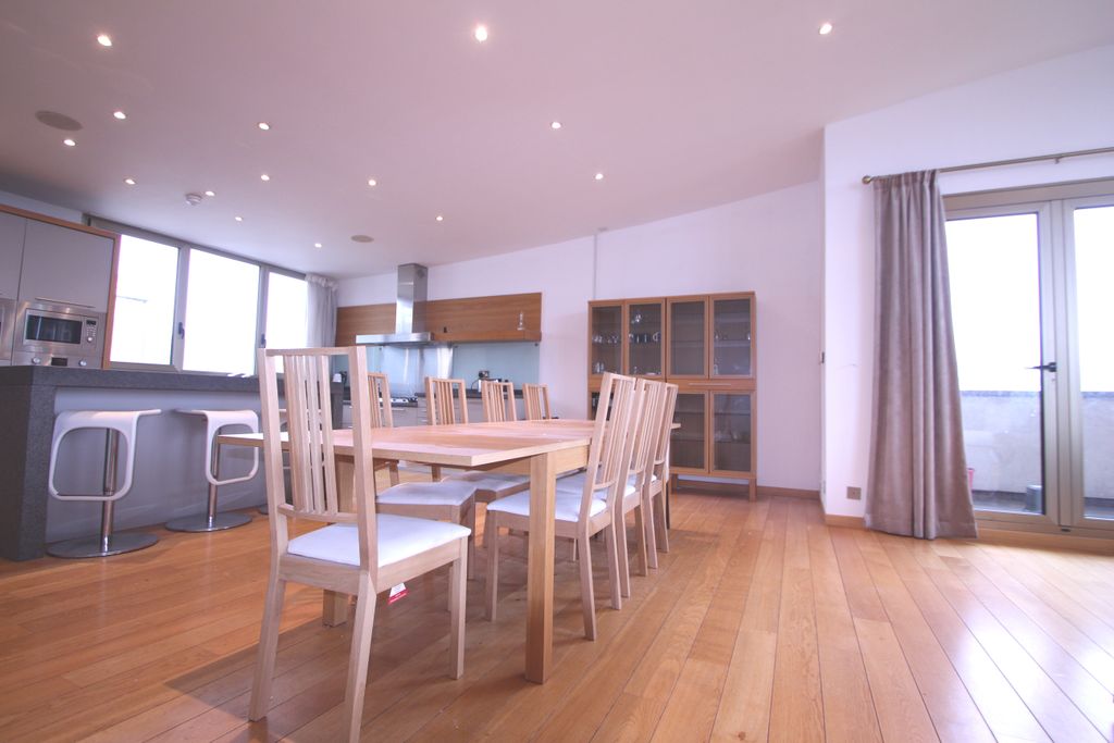 Property photo 1 of 21 Dining