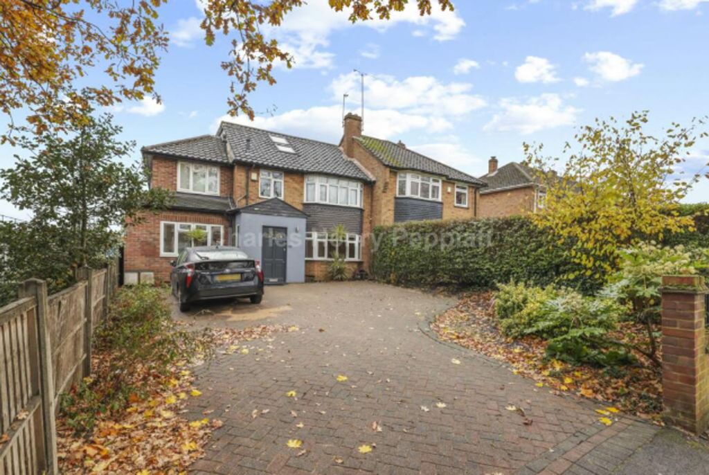 Property photo 2 of 11