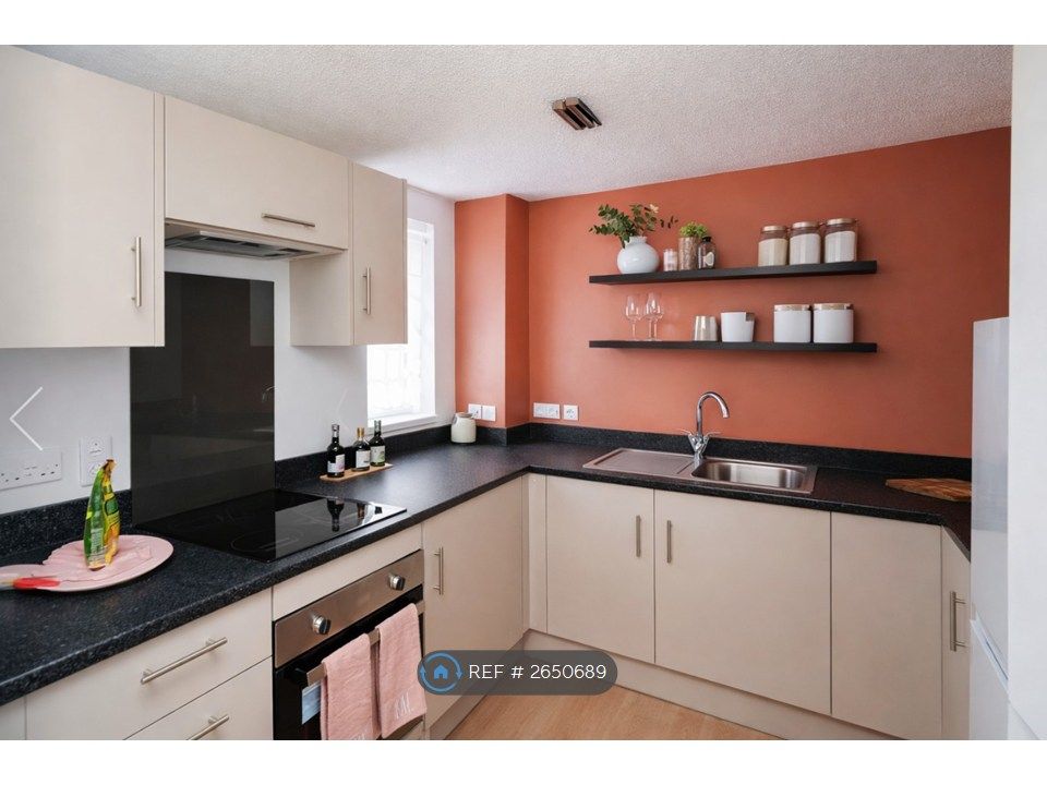 Property photo 2 of 5 Kitchen