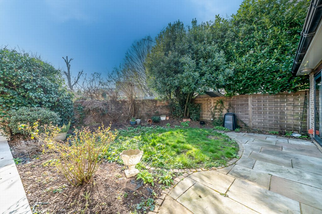 Property photo 3 of 28 Photo 2