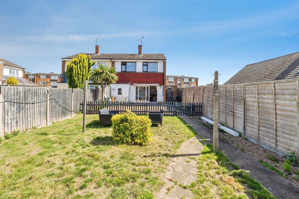 Property photo 3 of 10