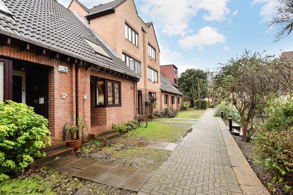 Property photo 2 of 13