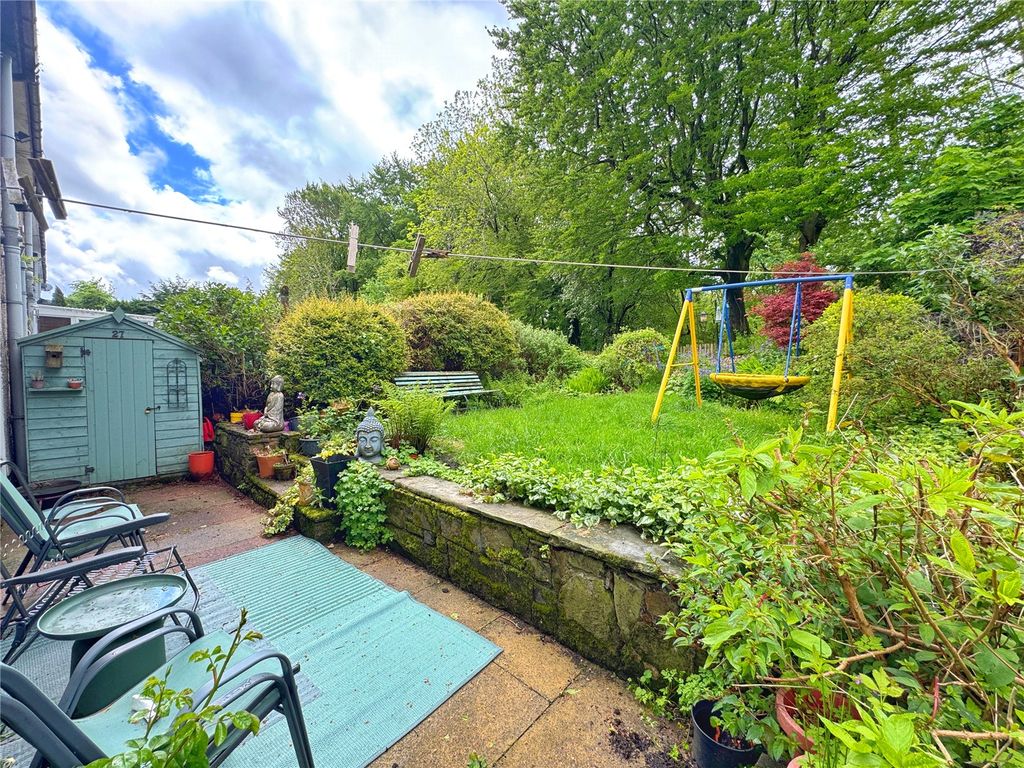 Property photo 2 of 25 Picture No. 21