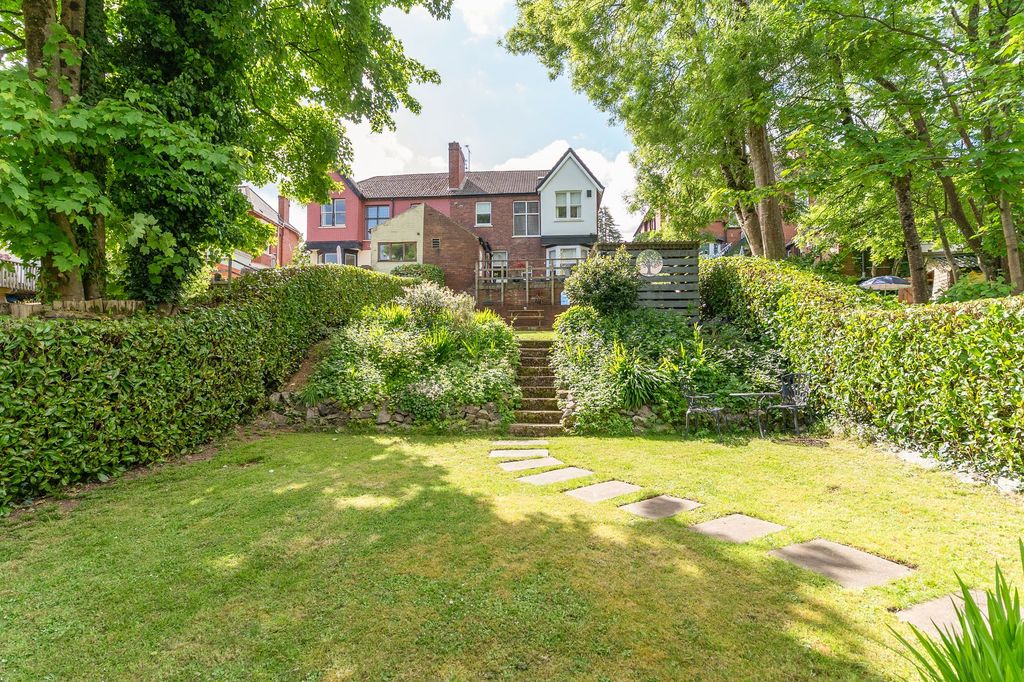 Property photo 3 of 40