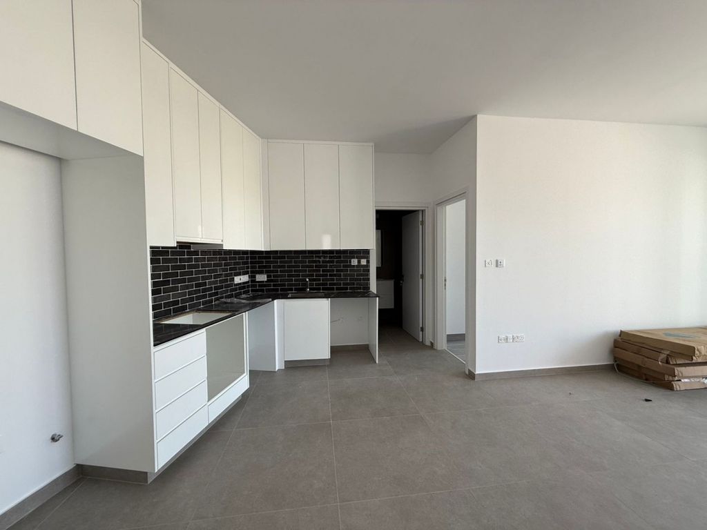 Property photo 1 of 27