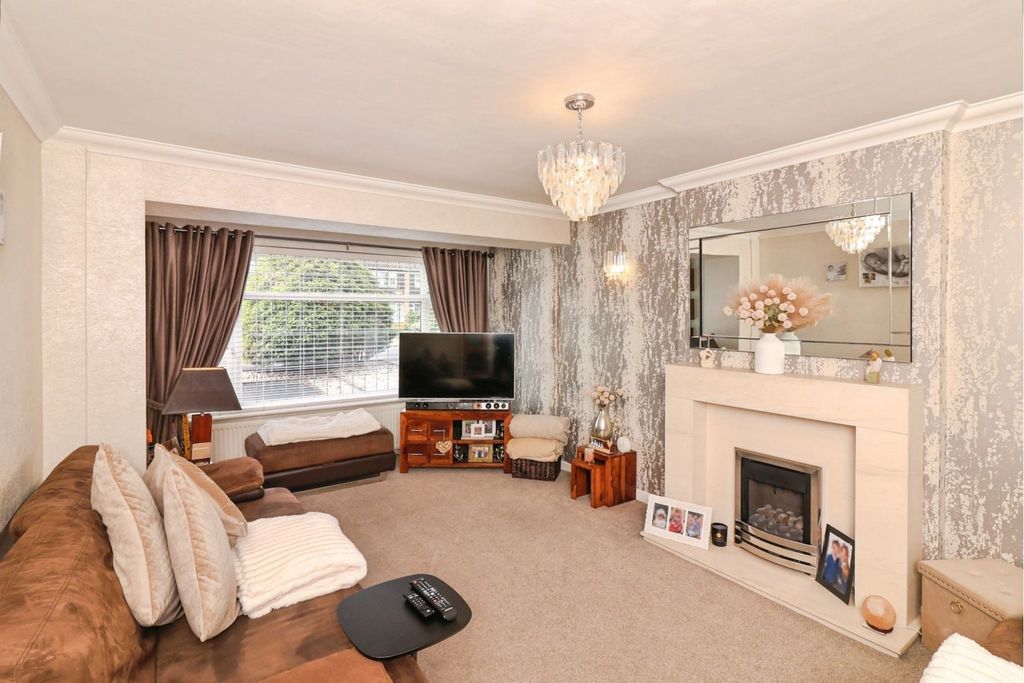 Property photo 3 of 26