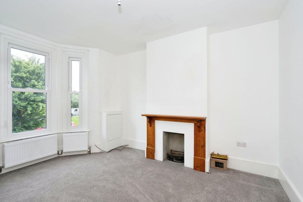 Property photo 2 of 17 Photography