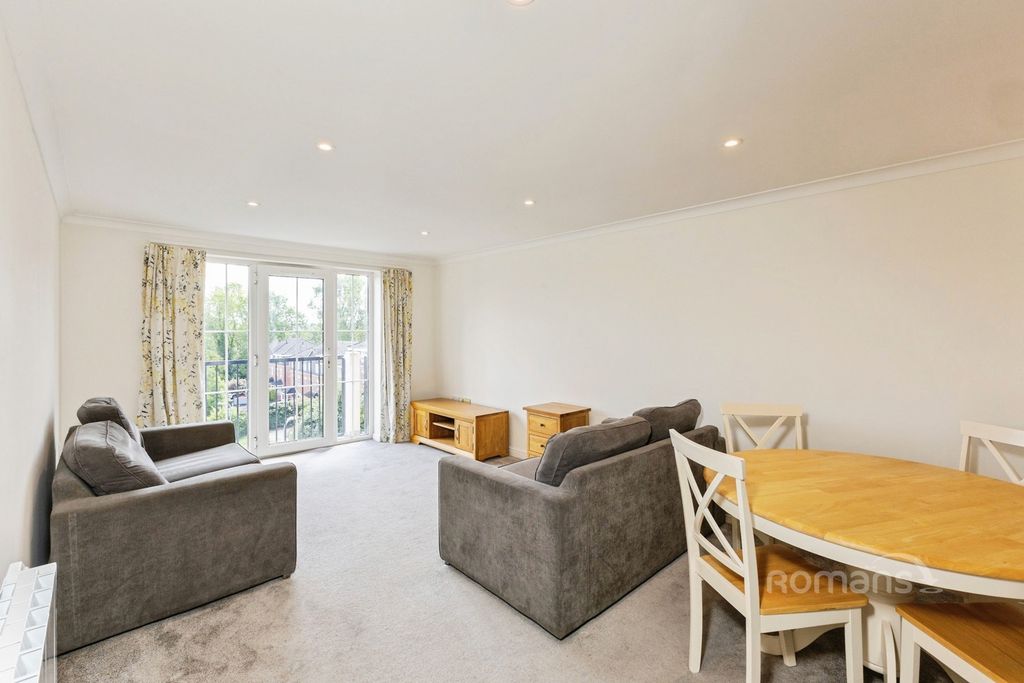 Property photo 3 of 11 Pbox-Img.Jpg