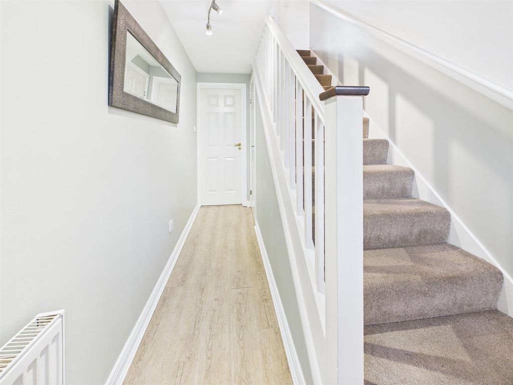 Property photo 2 of 20 Cam04063G0-Pr0142-Still004.Jpg