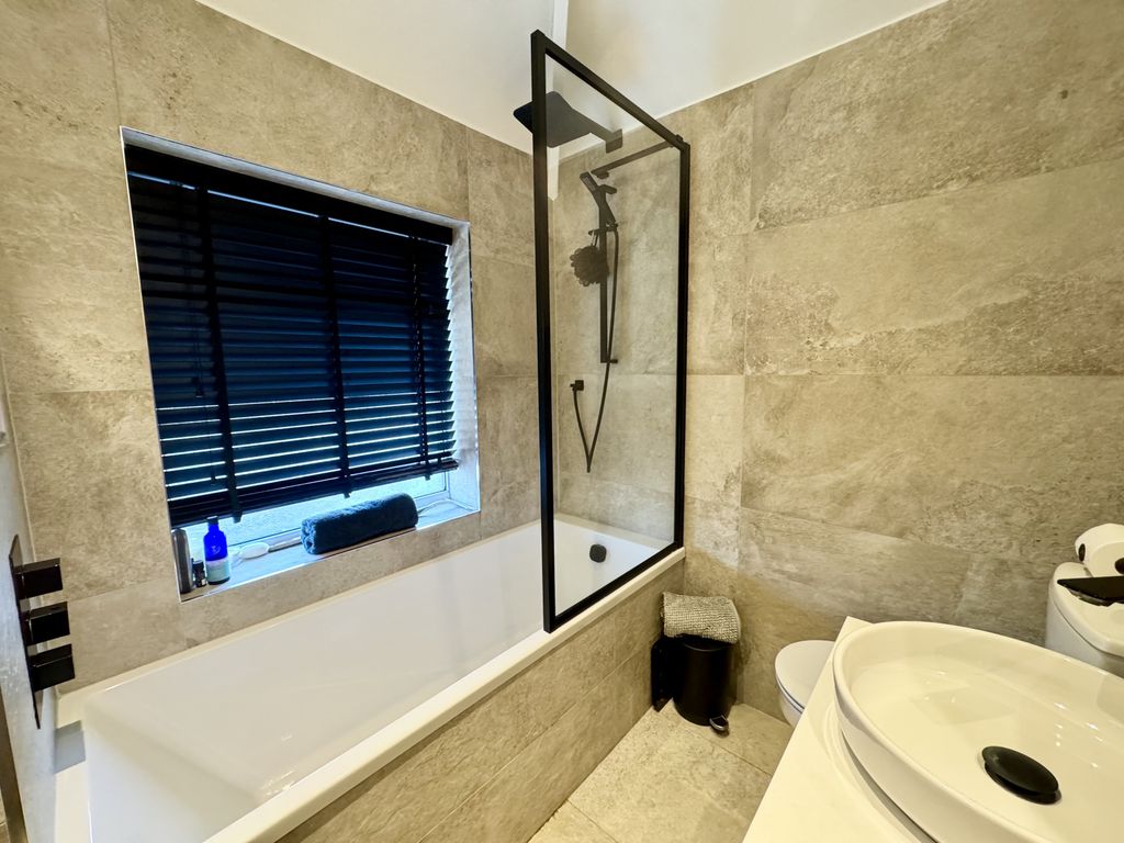 Property photo 2 of 15 Gallery