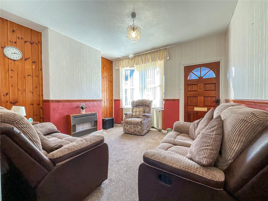 Property photo 3 of 32 Picture No. 18