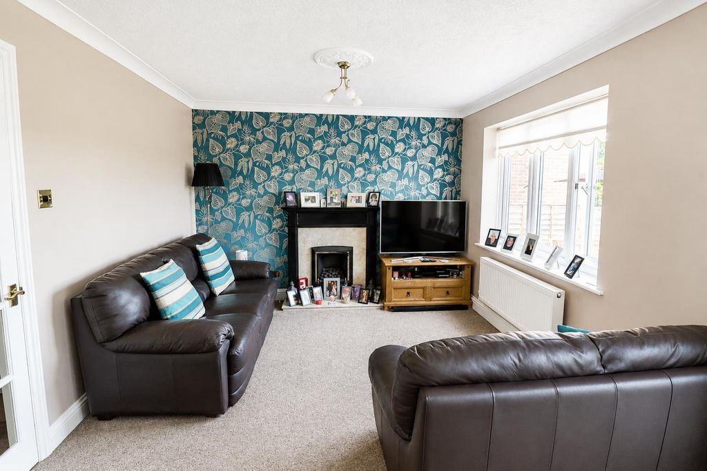 Property photo 3 of 18