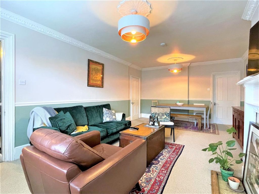 Property photo 2 of 15 Lounge.Jpg