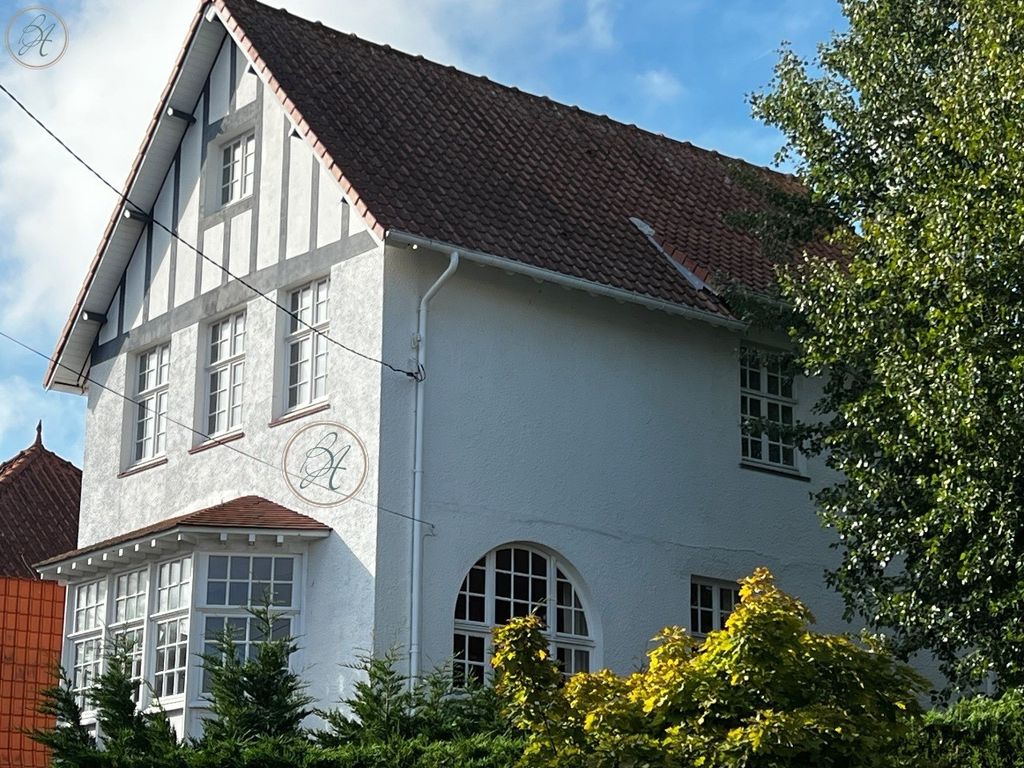 Property photo 1 of 2