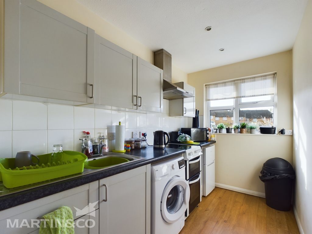 Property photo 2 of 8 Cam01953G0-Pr0089-Still005