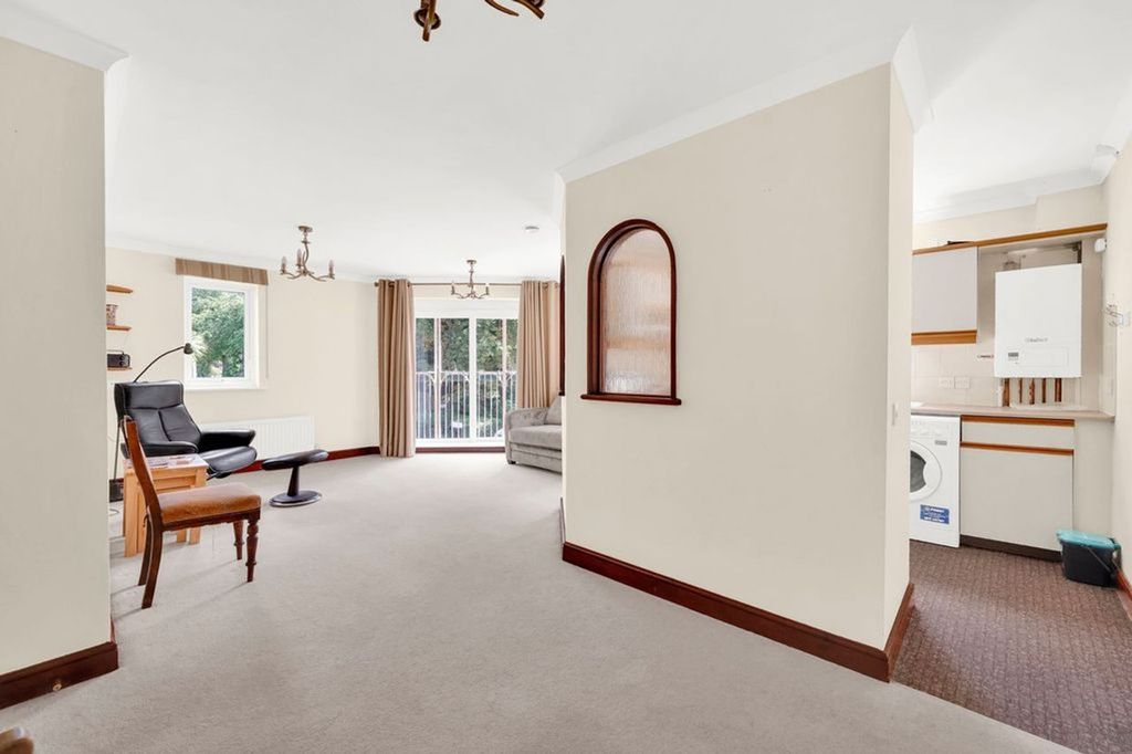 Property photo 2 of 13