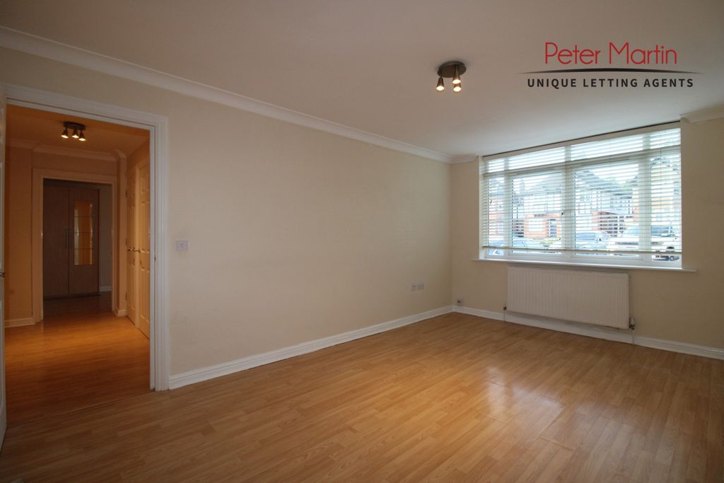 Property photo 3 of 9 Photo 6
