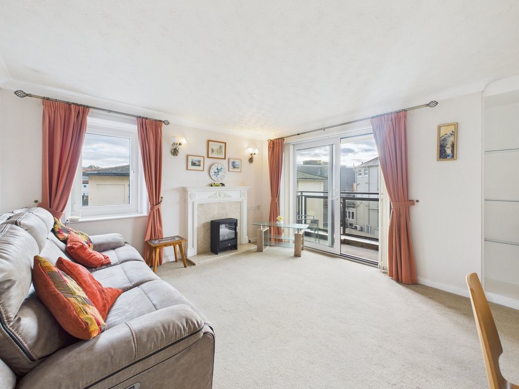 Property photo 2 of 24