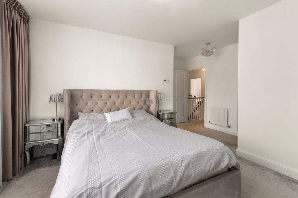 Additional image 8 of 5 bed detached house for saleValehouse Close, Hampton Water PE7