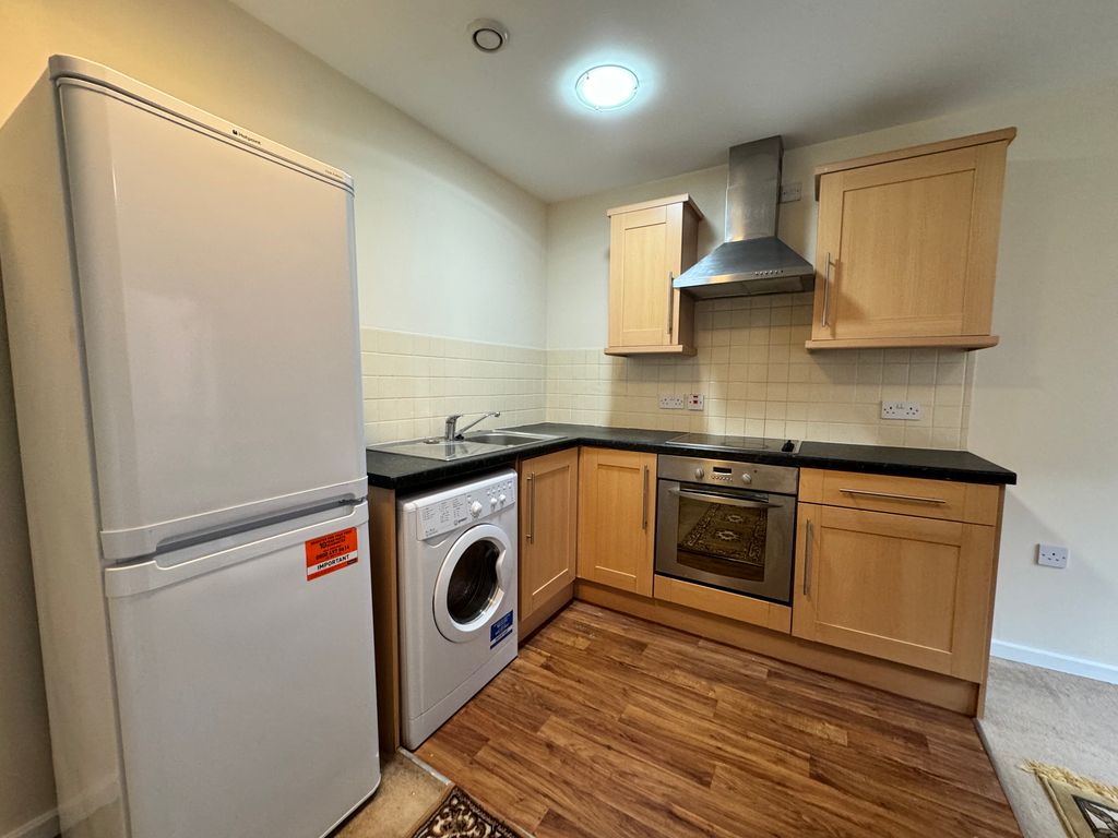 Property photo 3 of 8