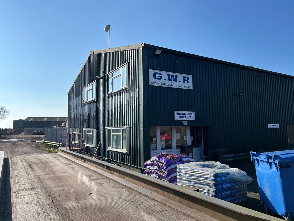 Property photo 1 of 14 24A593F8-B777-486d-B269-d1231F82d797.Jpg