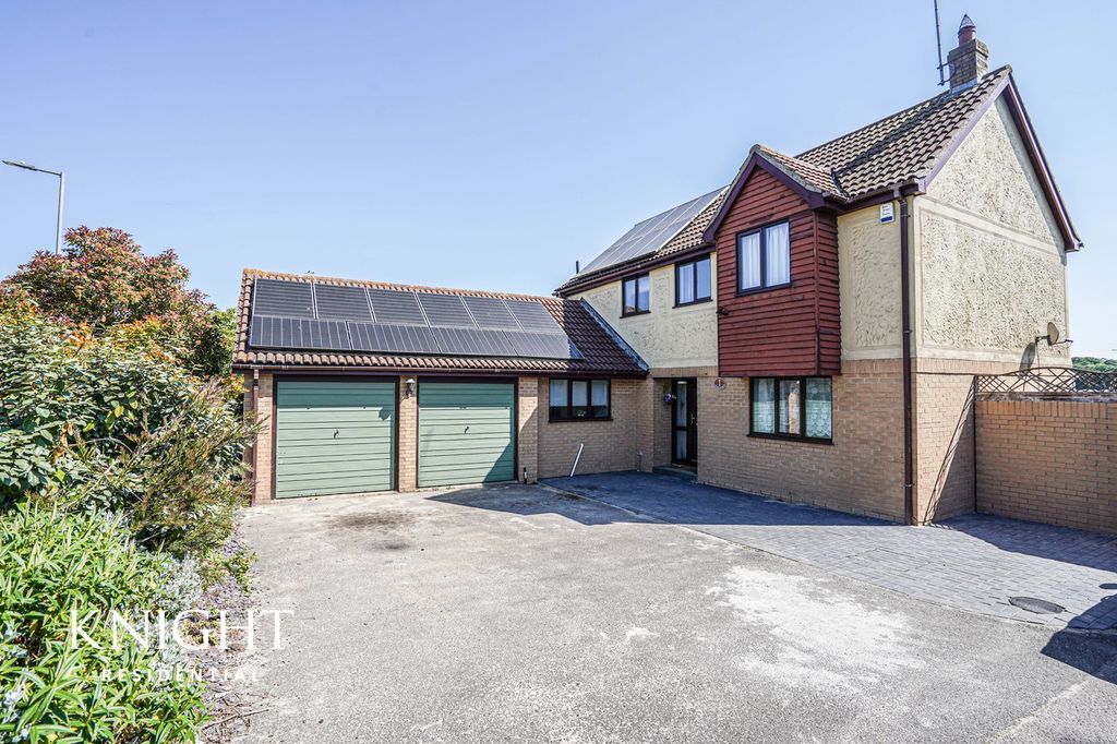 Property photo 1 of 23
