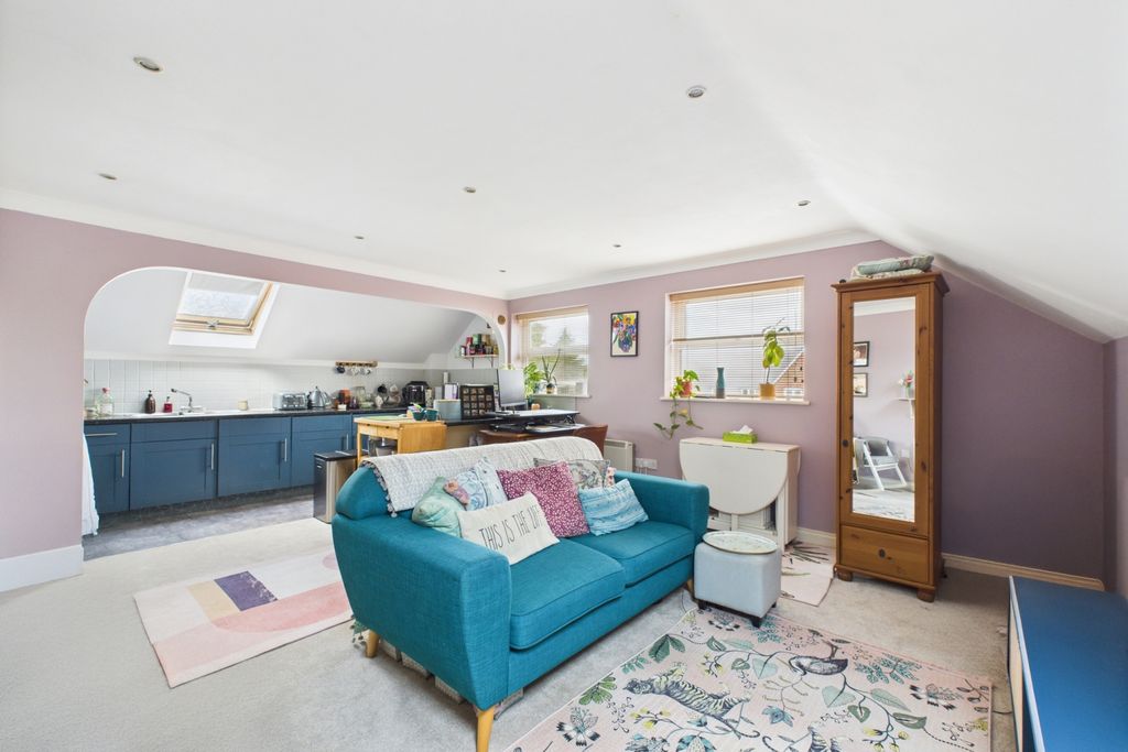 Property photo 1 of 8 Open Plan