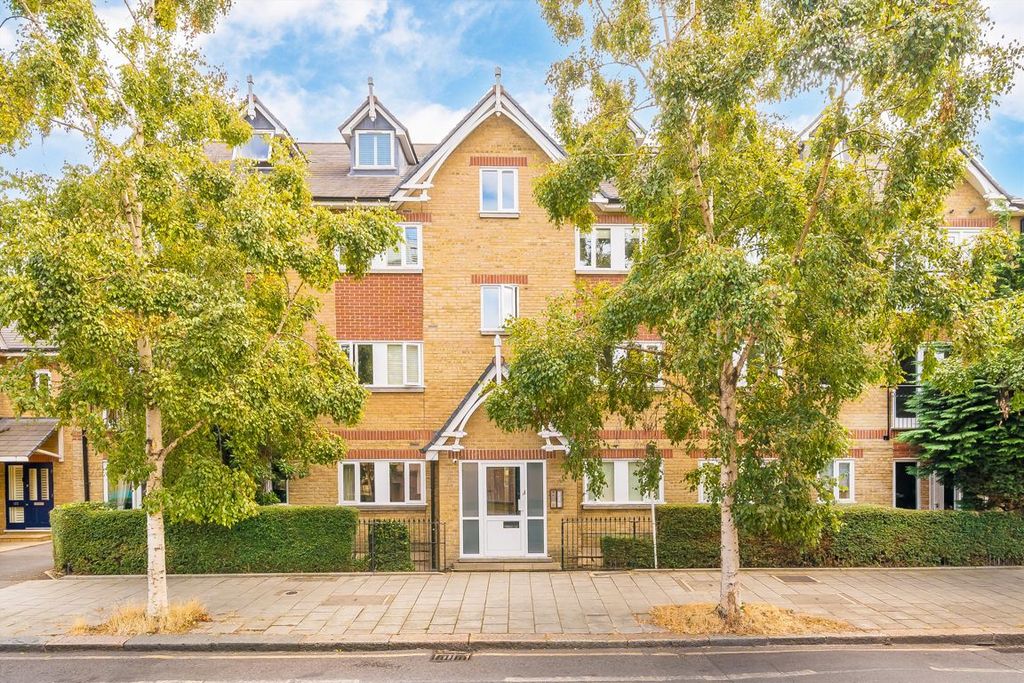 Property photo 1 of 6