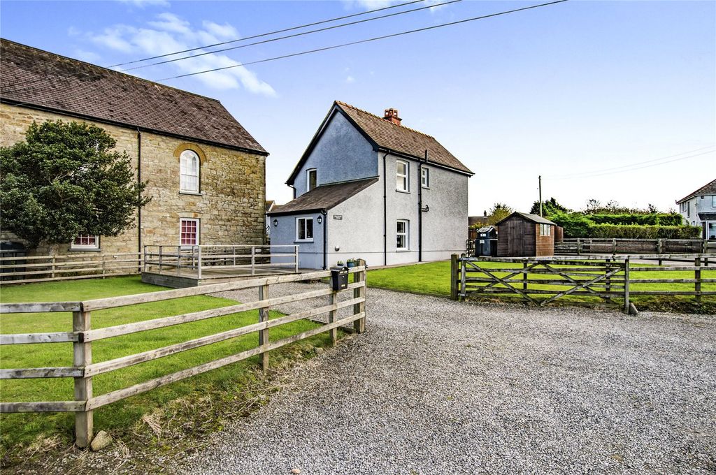 Property photo 2 of 17 Picture No. 16