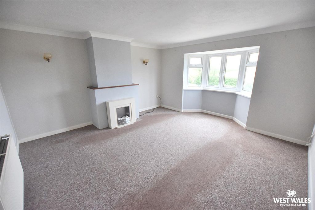 Property photo 2 of 15 1 (16).Jpg