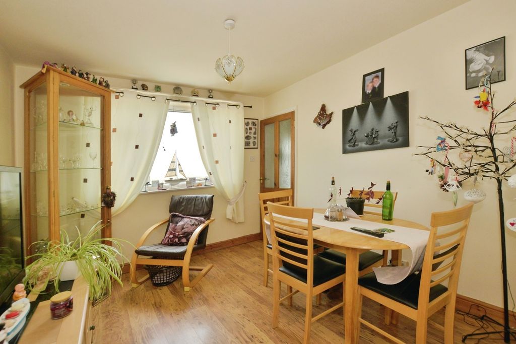 Property photo 3 of 17 Pbox-Img.Jpg