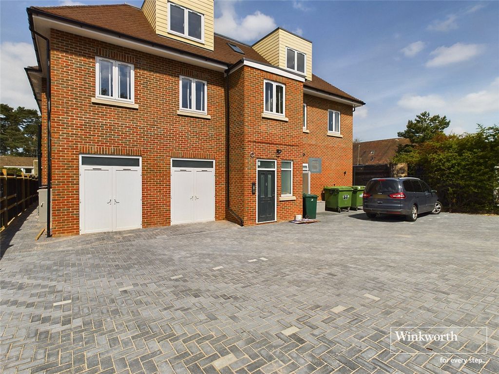 Property photo 3 of 14 Picture No. 33