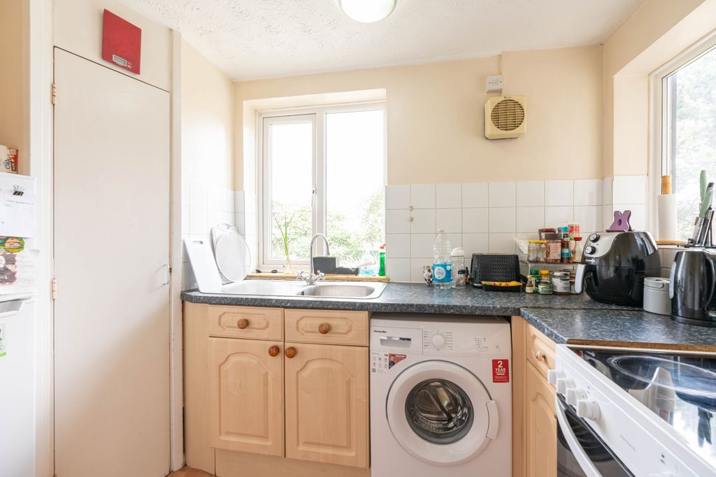 Property photo 1 of 12 Kitchen