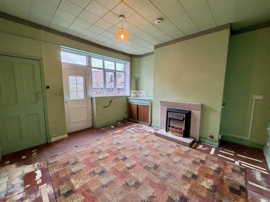 Property photo 3 of 20 Dining Kitchen