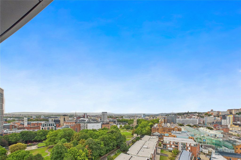 Property photo 1 of 8 Picture No. 15