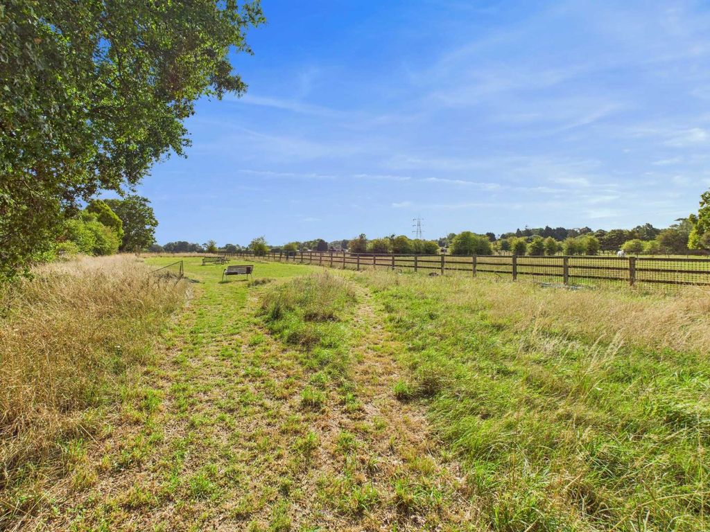 Property photo 3 of 21 Picture No. 04