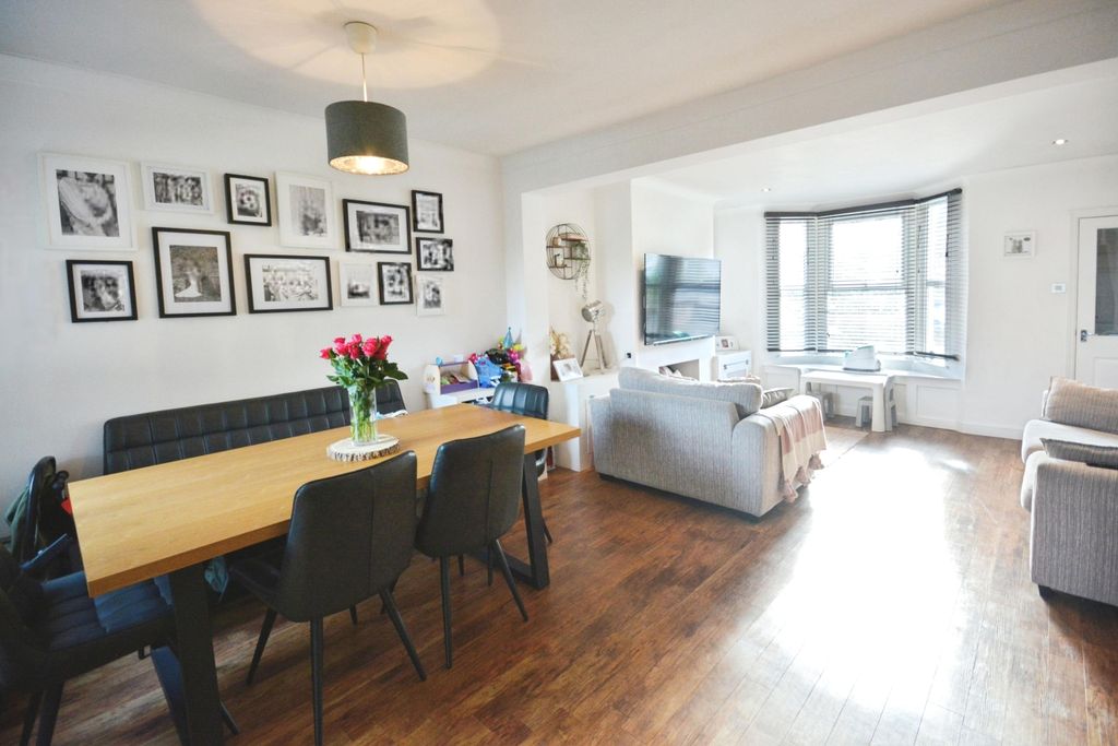 Property photo 2 of 18 Photo #2