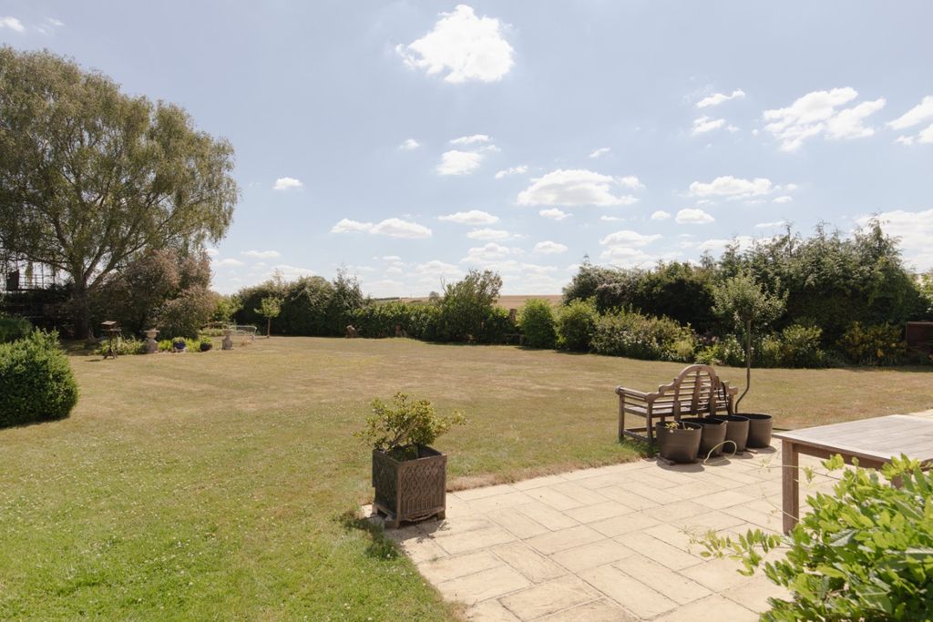 Property photo 3 of 18 4386073